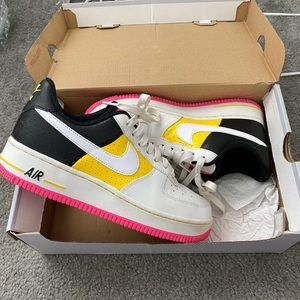 Womens Nike Air Force 1